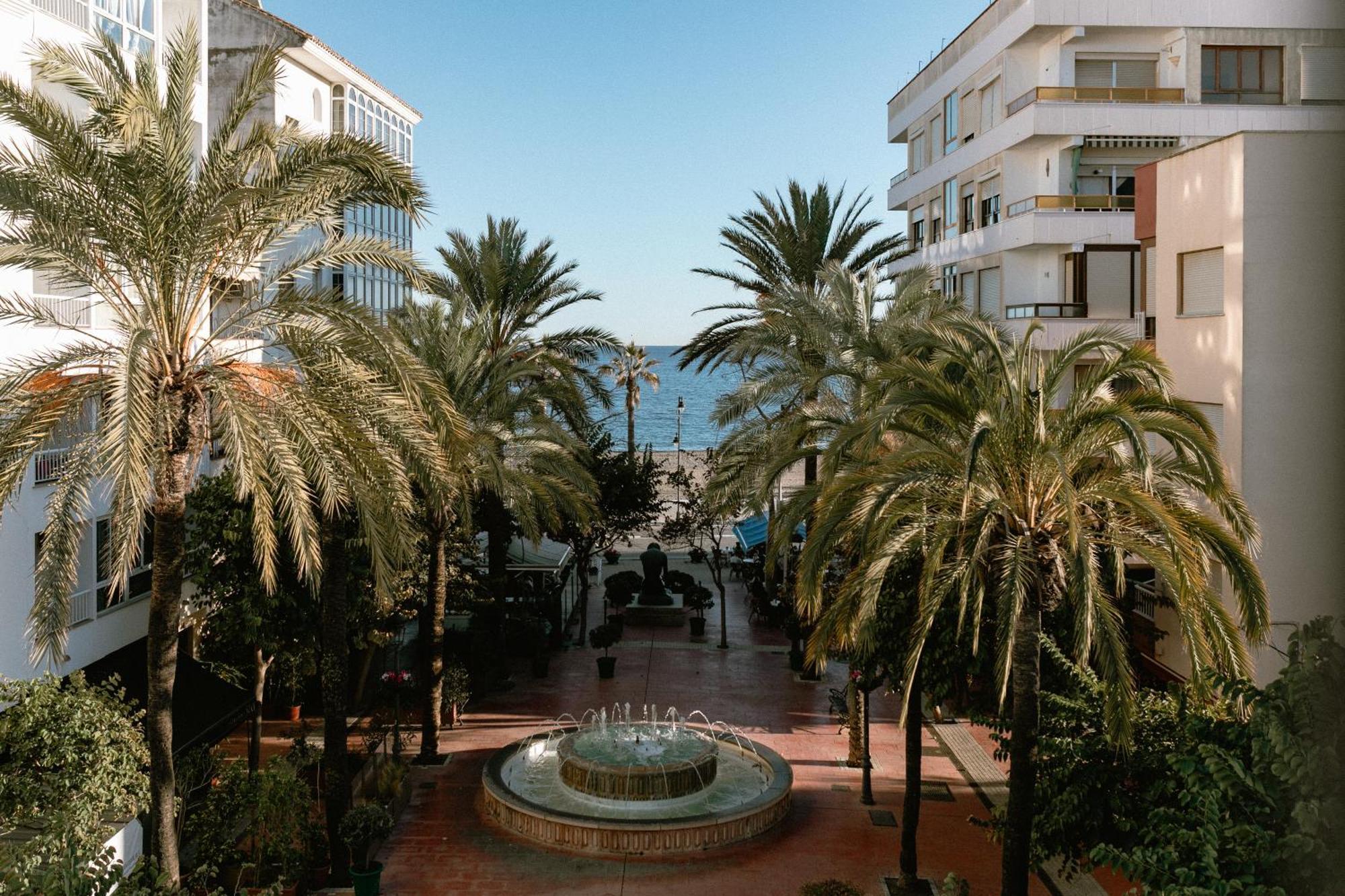 Hotel Estepona Plaza Exterior photo